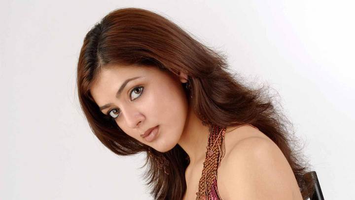 Parvati Melton Looking Innocent Face Photoshoot